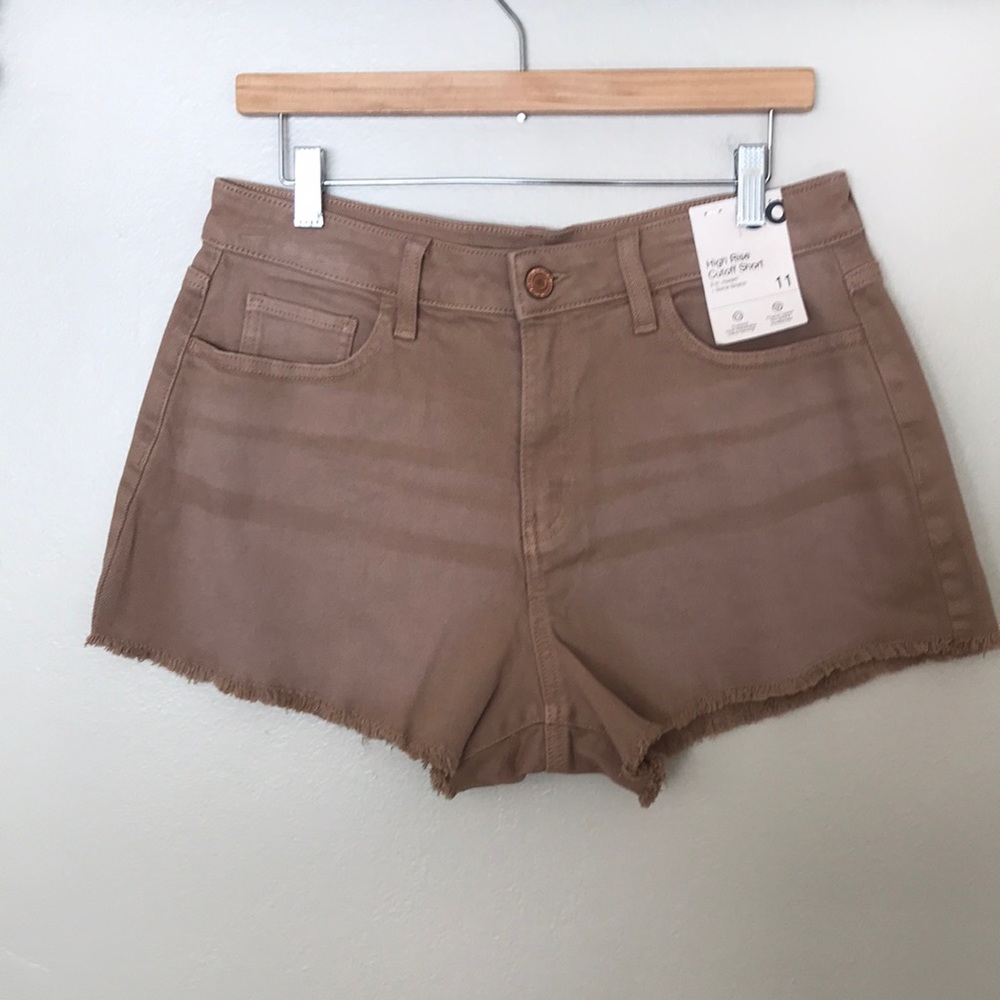 NEW SO Tan Jean Shorts. Size 11‎